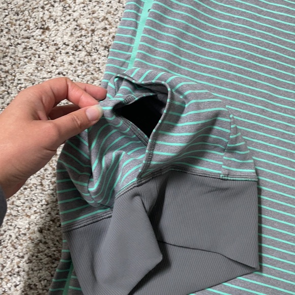 Lululemon Vinyasa scarf and matching “ponytail” beanie. - Picture 2 of 2